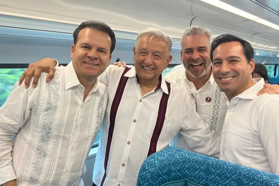 Gobernador recorre ruta del Tren Maya junto a López Obrador