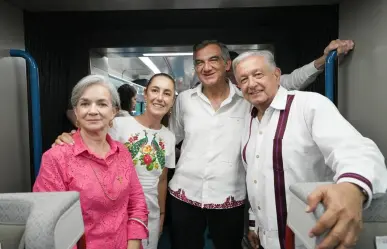 Américo Villarreal junto a su esposa presenciaron la inauguración del Tren Maya