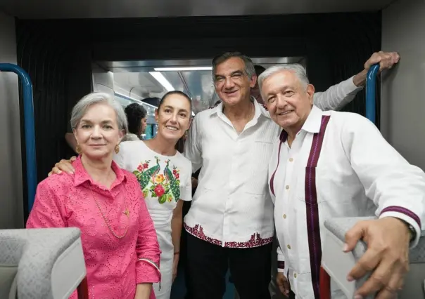 Américo Villarreal junto a su esposa presenciaron la inauguración del Tren Maya