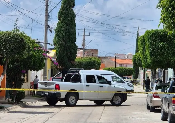 Asesinan a Lupita de 13 años en la cochera de su casa