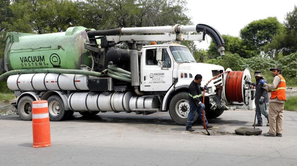 Escobedo y Agua y Drenaje de Monterrey reparan fugas de drenaje sanitario