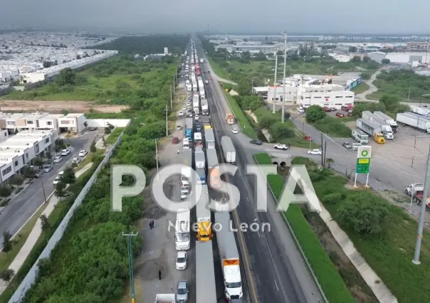 Tráfico de 20 kilómetros en Libramiento Noroeste por bloqueo de Poder Judicial