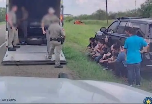 Operativo en la frontera con Texas revela tráfico de personas