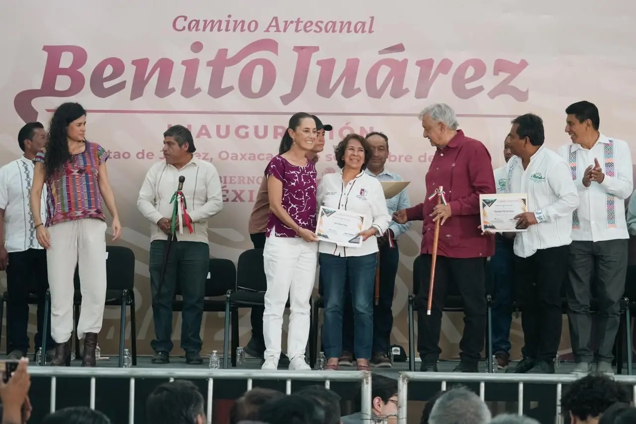 La inauguración del camino Benito Juárez en Oaxaca fue un evento donde se reafirmaron los compromisos de la Cuarta Transformación. Foto. Sheinbaum Pardo