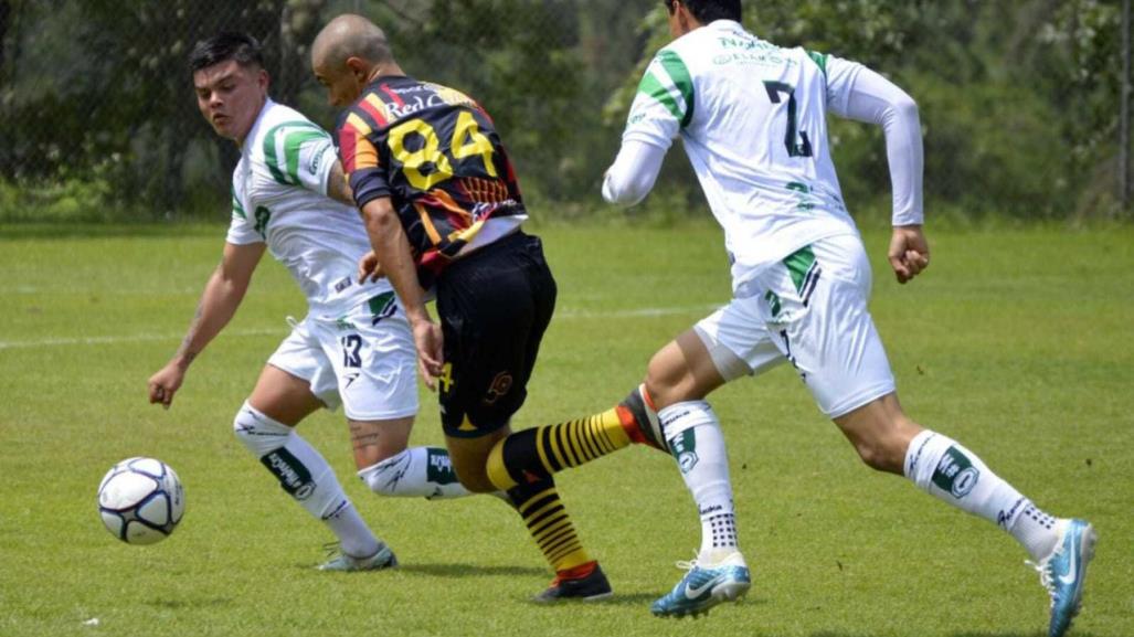 Alacranes de Durango empata contra Leones Negros