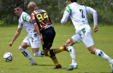 Alacranes de Durango empata contra Leones Negros