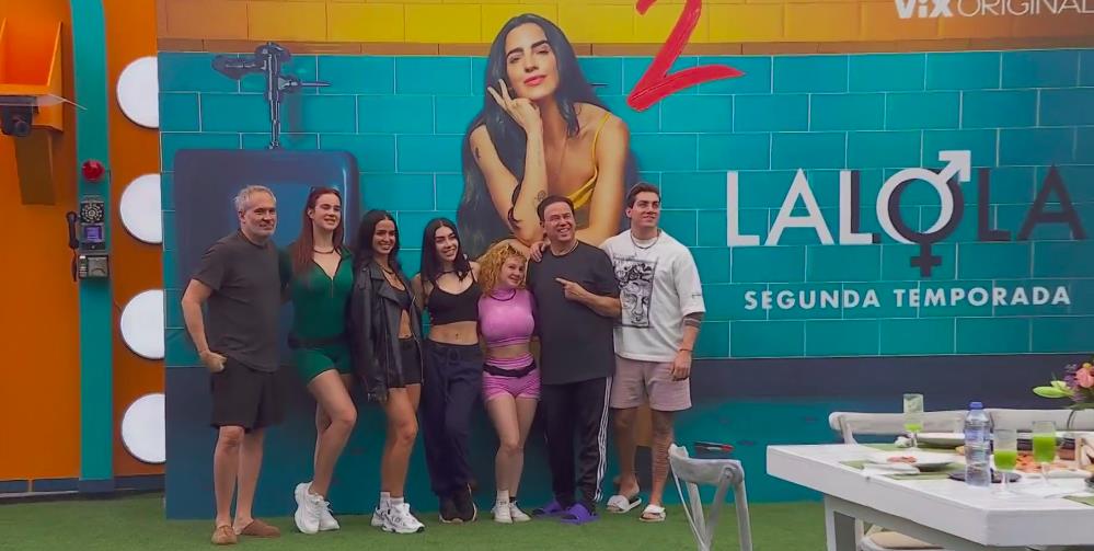 Bárbara de Regil visitó La Casa de los Famosos México para promocionar por Vix su próxima serie. Foto. Captura Vix.