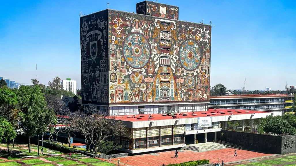 Celebran el 114 aniversario de la fundación de la Universidad Nacional de México