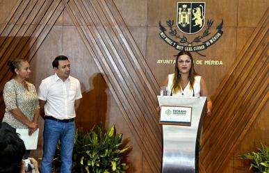 Cecilia Patrón Laviada presentó los créditos De Mujer a Mujer