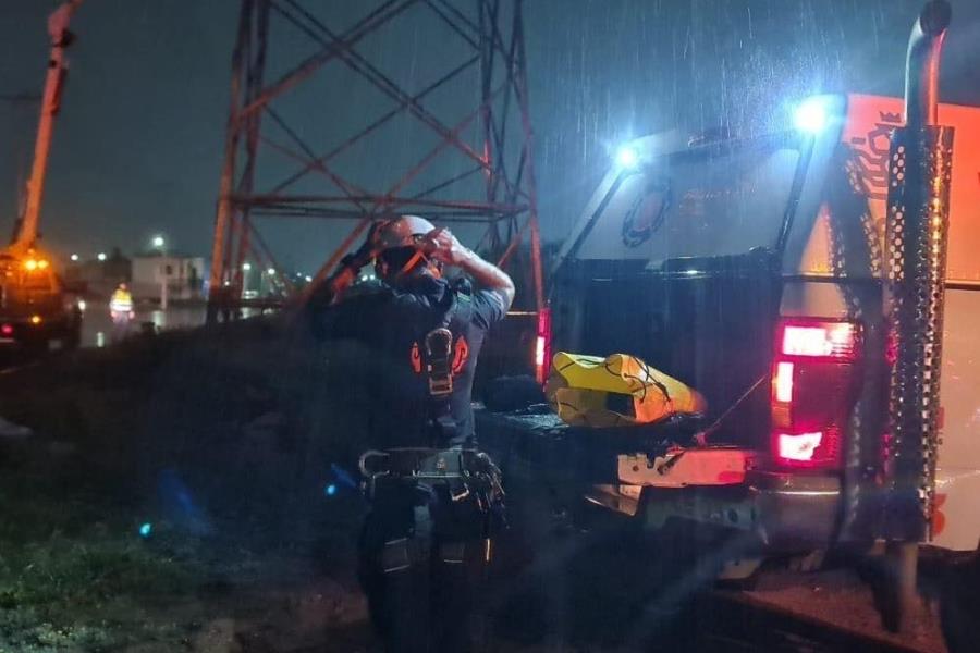 Joven amenaza con suicidarse en Apodaca; Protección Civil lo evita