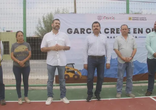 Inauguran canchas y plazas en diversas colonias de García