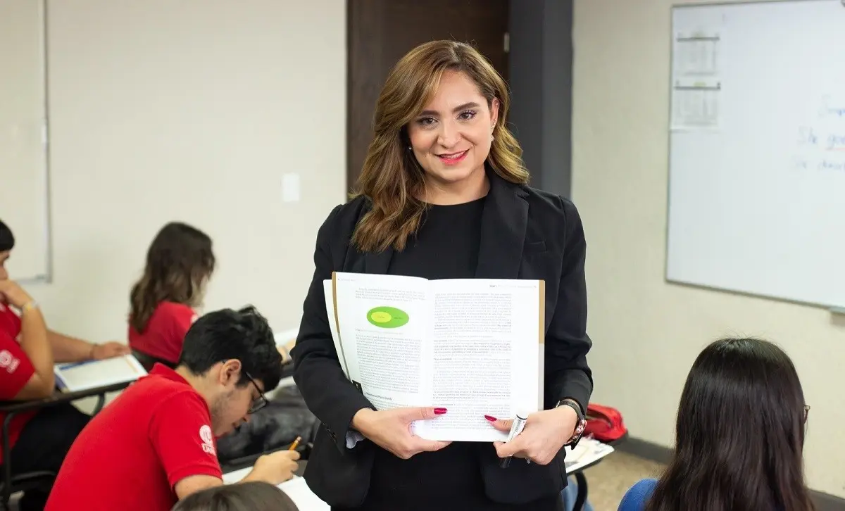 Celebra Preparatoria 15 de la UANL 50 años de excelencia académica
