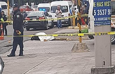 Motociclistas pierden la vida en Naucalpan; transporte público involucrado