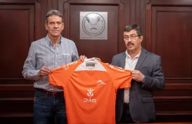 Jugador histórico y esposo de titular de bienestar, nuevo presidente del Corre