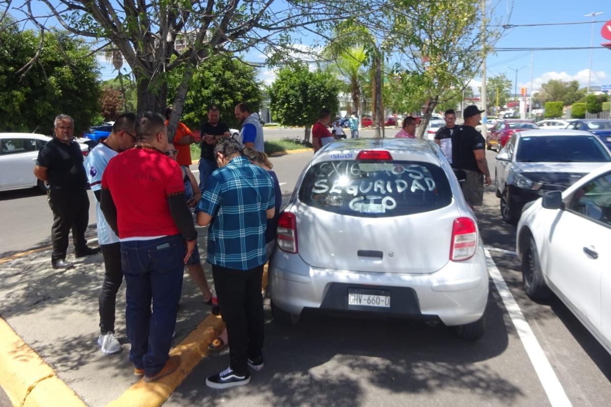 Chóferes de aplicación se manifiestan en Guanajuato. Créditos: Jesús Padilla.