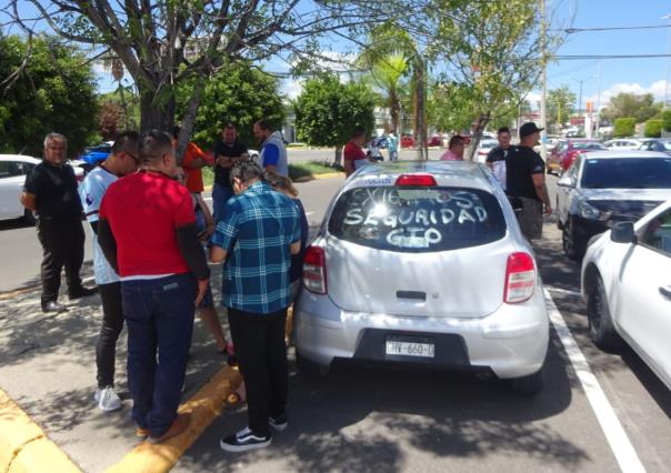 Conductores de plataforma se manifiestan para exigir mayor seguridad