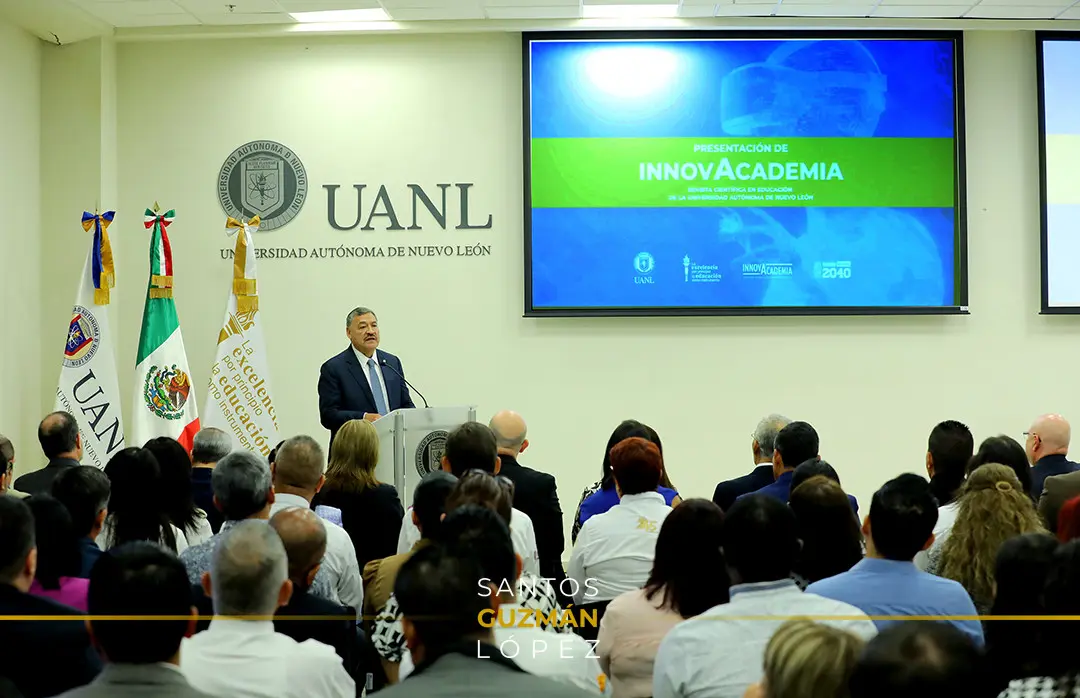 El rector de la UANL, Santos Guzmán dijo que en más de noventa años de historia, nuestra UANL se ha consolidado como un motor del desarrollo social, económico y cultural de nuestro estado. Foto. UANL