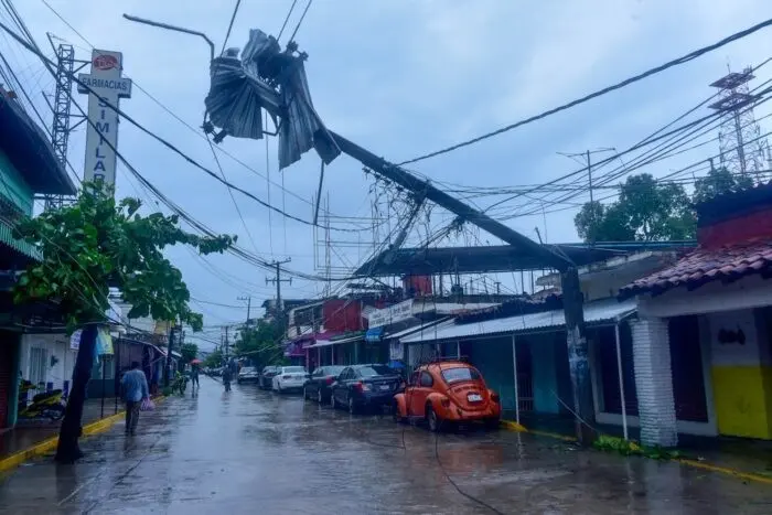 Aumenta a cinco el número de muertos por el huracán John en Guerrero