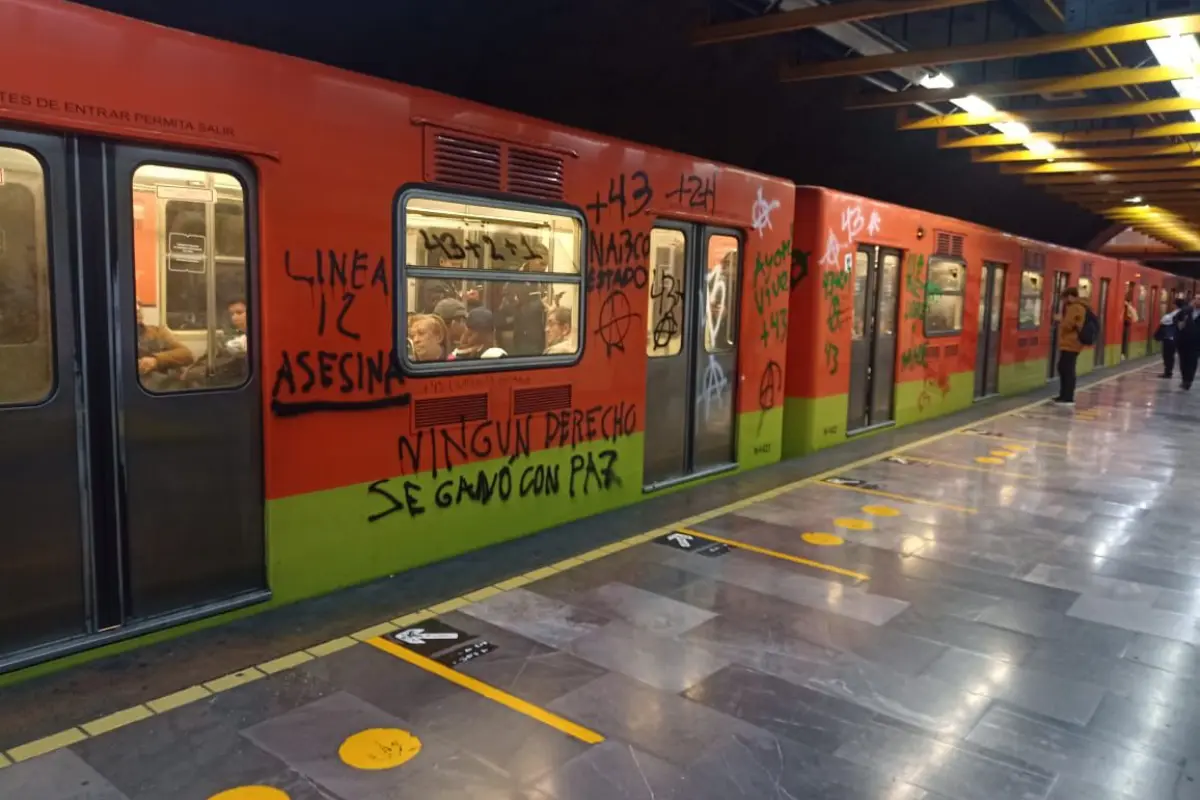 Metro pintado. Foto: Ramón Ramírez