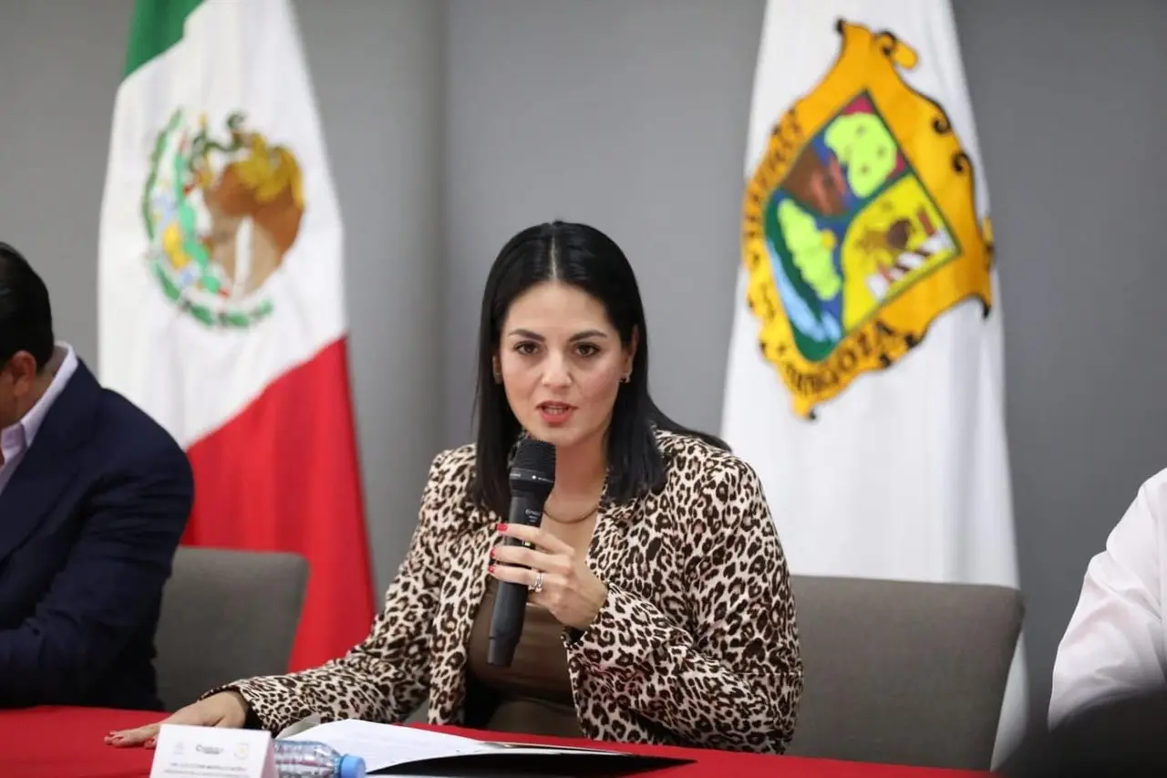 Luz Elena Morales. Foto de congreso.