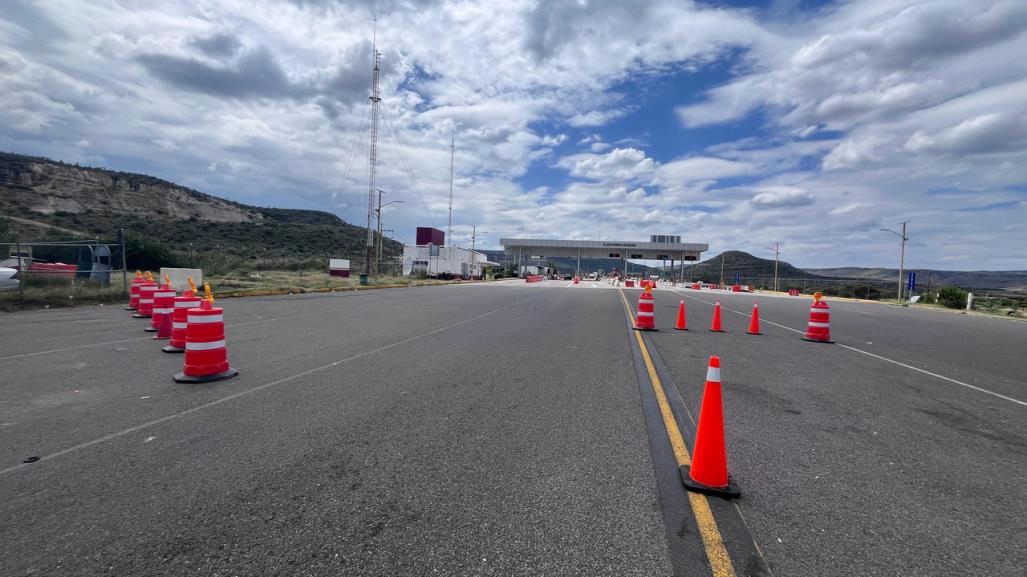 Mega puente atípico, la Durango-Mazatlán luce vacía al salir de la capital