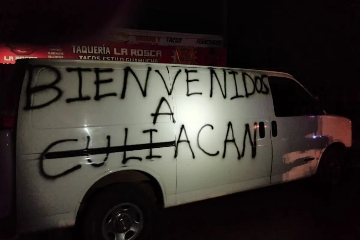 Camioneta encontrada en Culiacán, Sinaloa. Créditos: Especial.