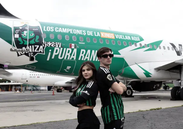 La Raniza FC presenta su avión con volaris tras Ser Campeón de la Kings League