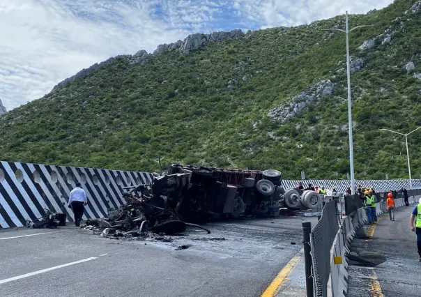 Grave accidente en autopista a Saltillo deja seis fallecidos y varios heridos