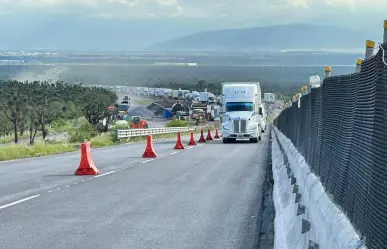 Ocasiona problemas viales la reparación de autopista Nuevo Laredo-Monterrey