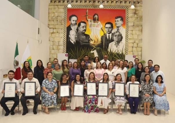 Poder Judicial de Yucatán recibe el Distintivo Violeta