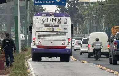 Muere adulto mayor arrollado por unidad de transporte público frente al AICM