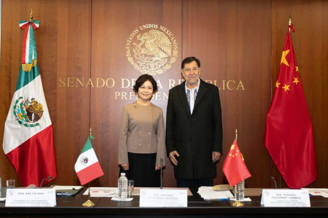 Tie Ning y Gerardo Fernández Noroña se reúnen en el Senado de México