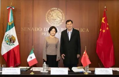 Tie Ning y Gerardo Fernández Noroña se reúnen en el Senado de México