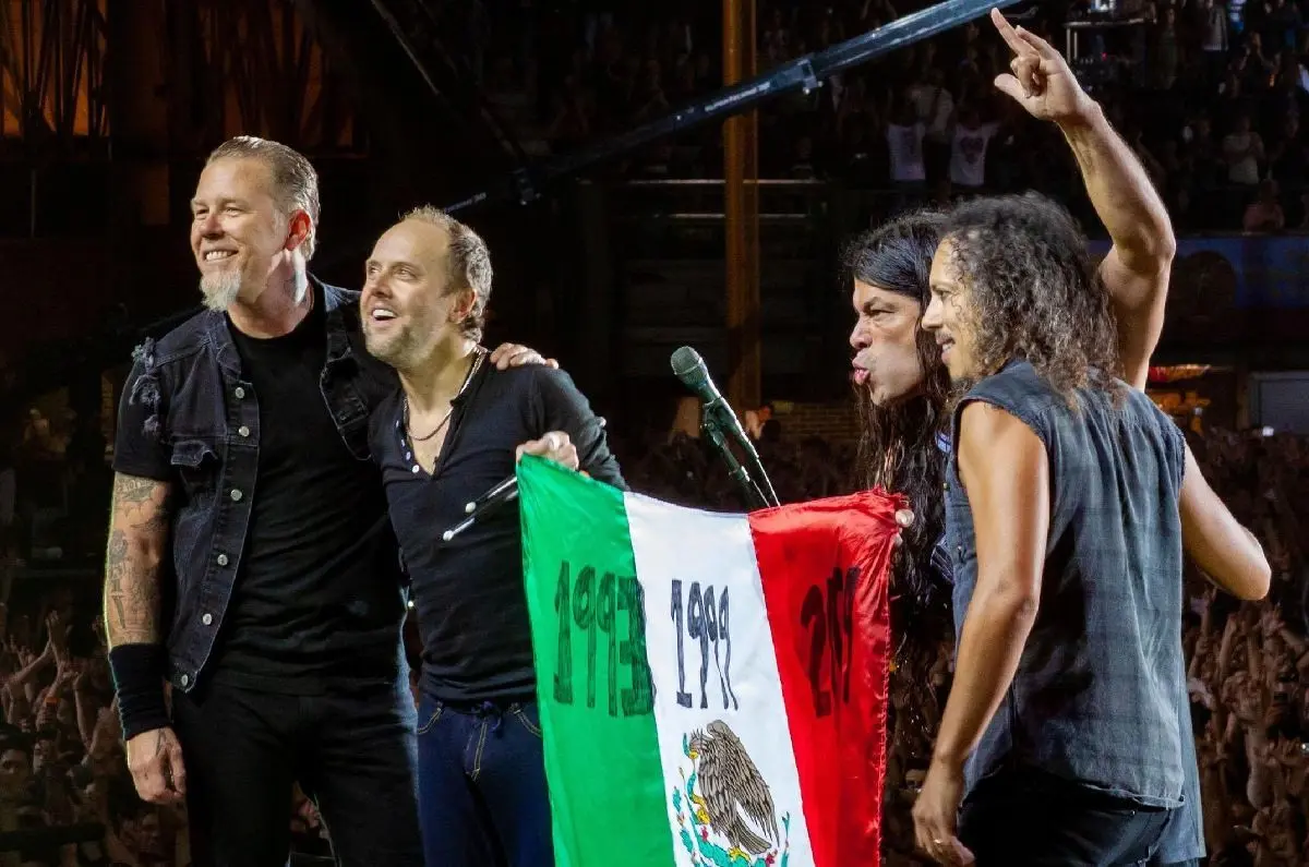 Metallica sorprende en sus 4 conciertos haciendo homenaje a la música mexicana. / FOTO: IG Metallica