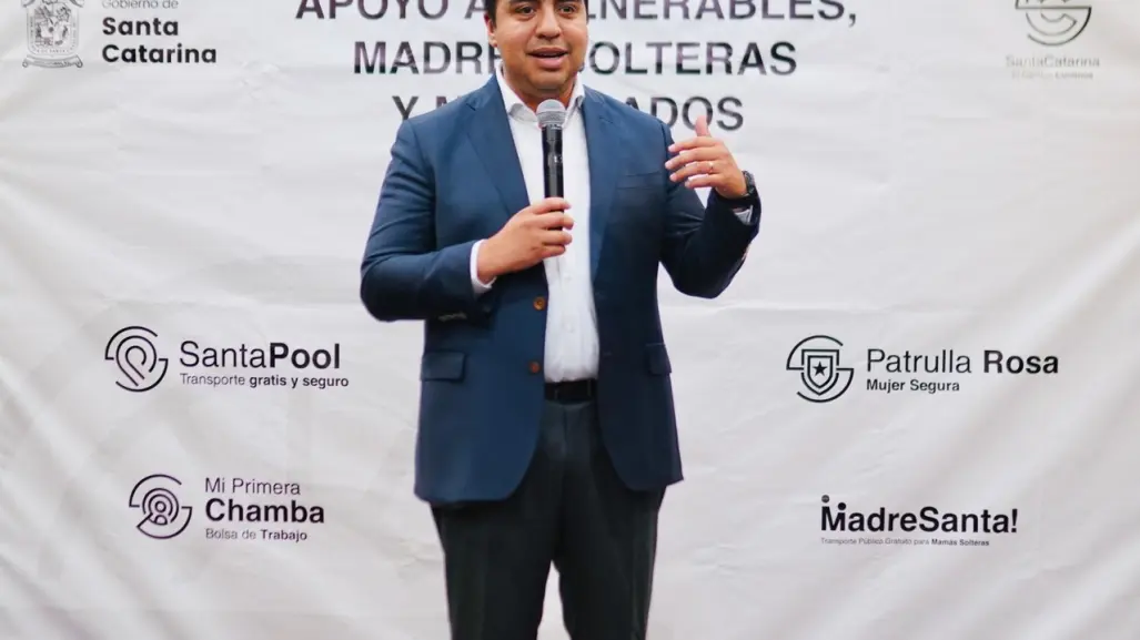 Jesús Nava presenta programa de apoyo a madres solteras en Santa Catarina