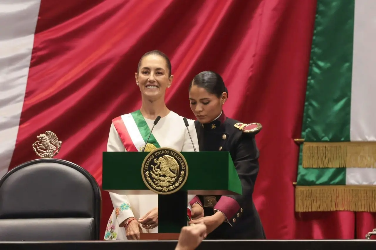 Asume Claudia Sheinbaum la presidencia y promete continuidad en programas social