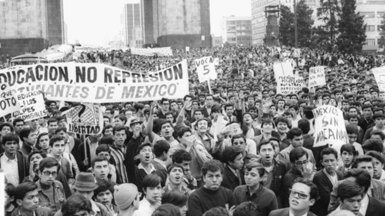 Manifestación estudiantil del 2 de octubre / Foto: Gobierno de México