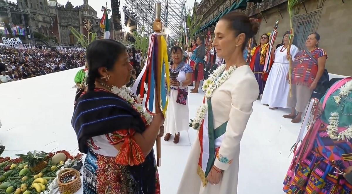 Recibe Claudia Sheinbaum Bastón de Mando; conoce su significado