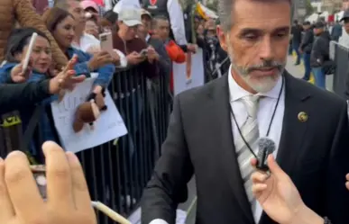 Sergio Mayer recibe abucheos en la toma de protesta de Claudia Sheinbaum