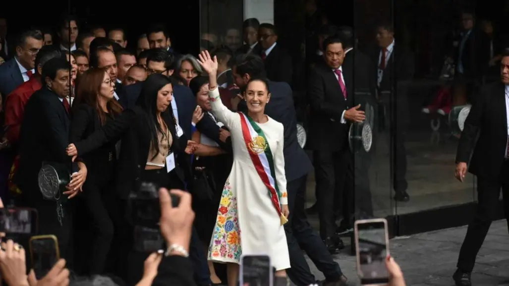 Claudia Sheinbaum: Este es el vestido que usó en la toma de protesta