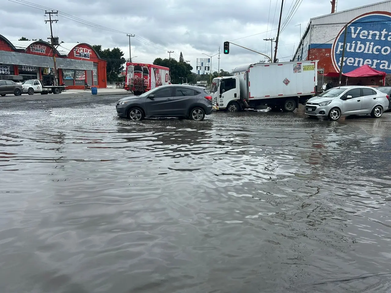 Ecatepec se ha convertido en uno de los municipios con mayores afectaciones por baches en la entidad. Imagen: POSTA