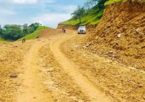 Se pudo evitar: Menor muere aplastada por un alud en el sur de Veracruz