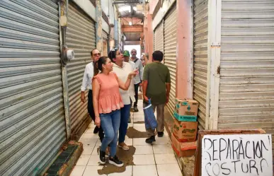 Autoridades municipales visitan el mercado Lucas del Gálvez