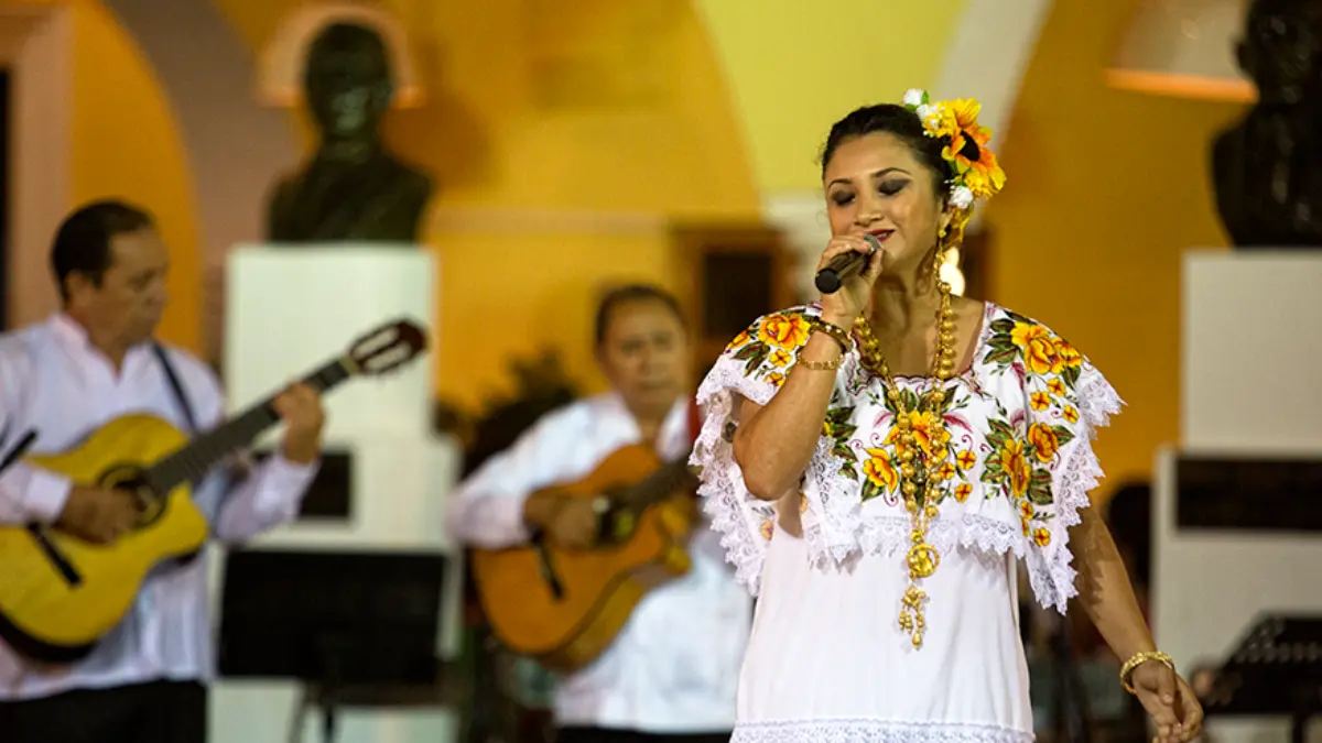 Todos los jueves la serenata de Santa Lucía es un evento imperdible Foto: Visit Mérida