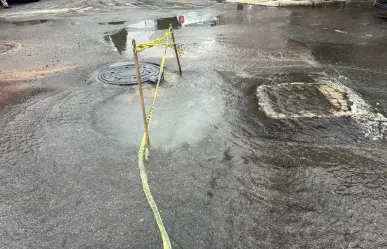 Socavón y fuga de agua causa desperdicio de miles de litros de agua en GAM