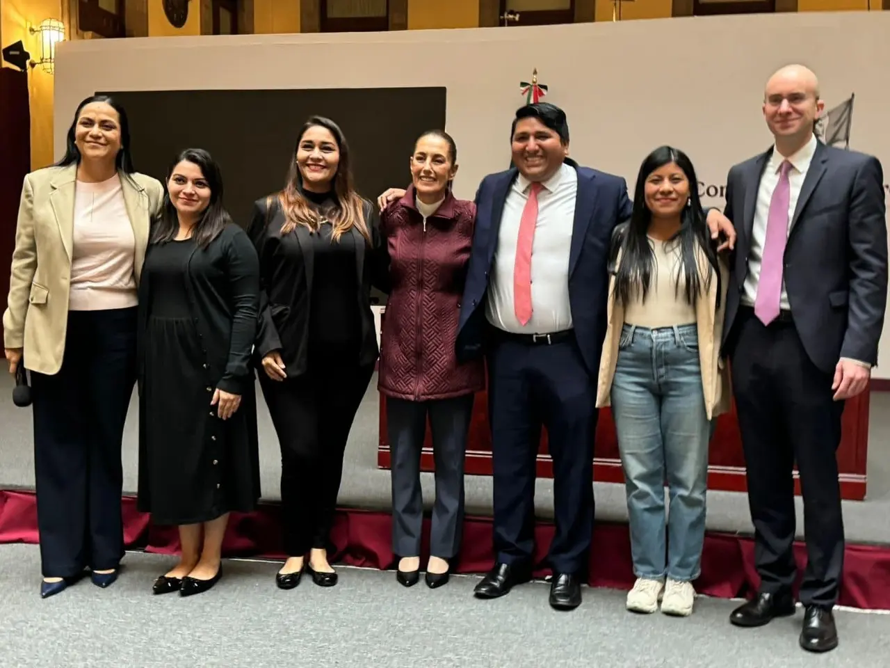 Ariadna Montiel, secretaria de Bienestar, junto a la presidenta de México y el delegado del bienestar del estado Foto: Rogerio Castro Vázquez