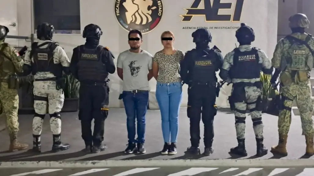 Cae pareja con armas, balas, chalecos y droga Monterrey