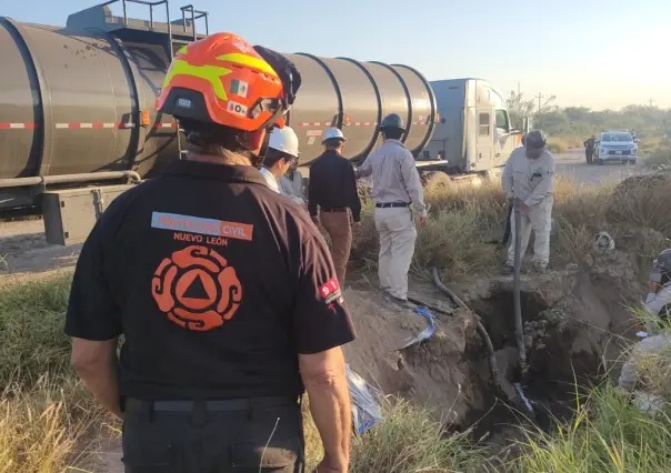 Así roban combustible con toma clandestina en Escobedo (VIDEO)