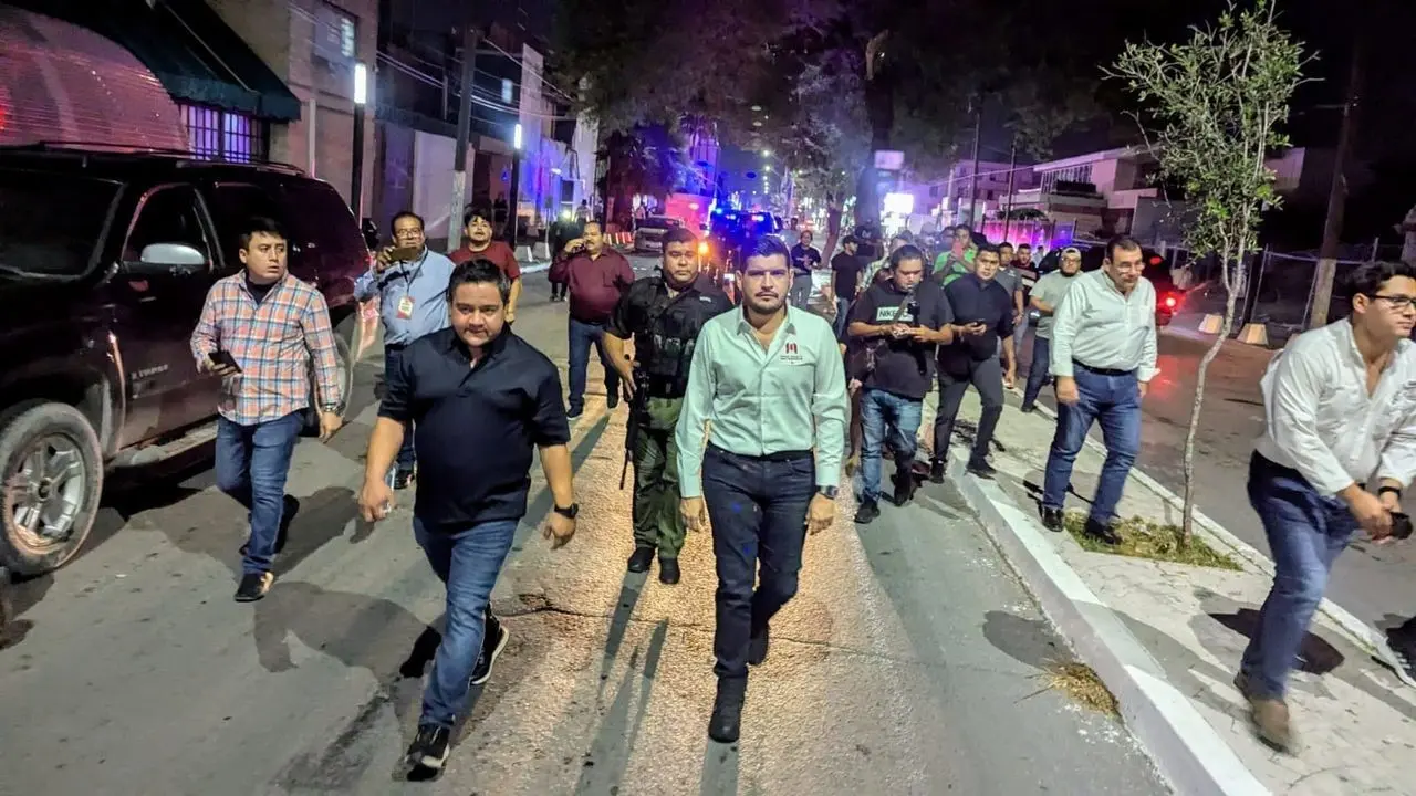 El alcalde de Matamoros Alberto Granados dio inicio a un mega operativo en la calle Álvaro Obregón, que busca recuperar el orden y la tranquilidad en dicha avenida. Foto: Redes sociales