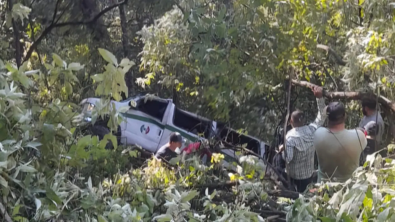 Volcadura en Otáez, Durango: 2 muertos y 9 lesionados. Foto: Cortesía.